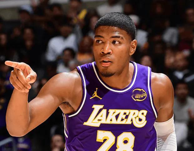 湖人的问题，哪里只是防守不行，那么简单啊！
哦， 对了，防守老大难问题了。
东契