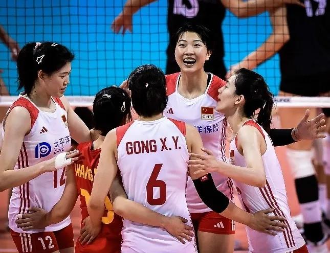 【不抛弃 不放弃 永远支持中国女排继续努力】
#中国队🇨🇳3-1塞尔维亚🇷