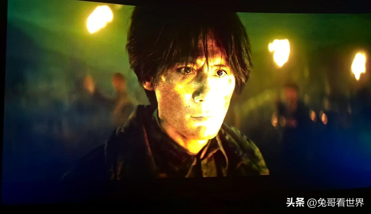 全员演技炸裂，看完电影《四渡》
感觉这三位演员的表现都很出彩。
刘烨演绎伟人既有