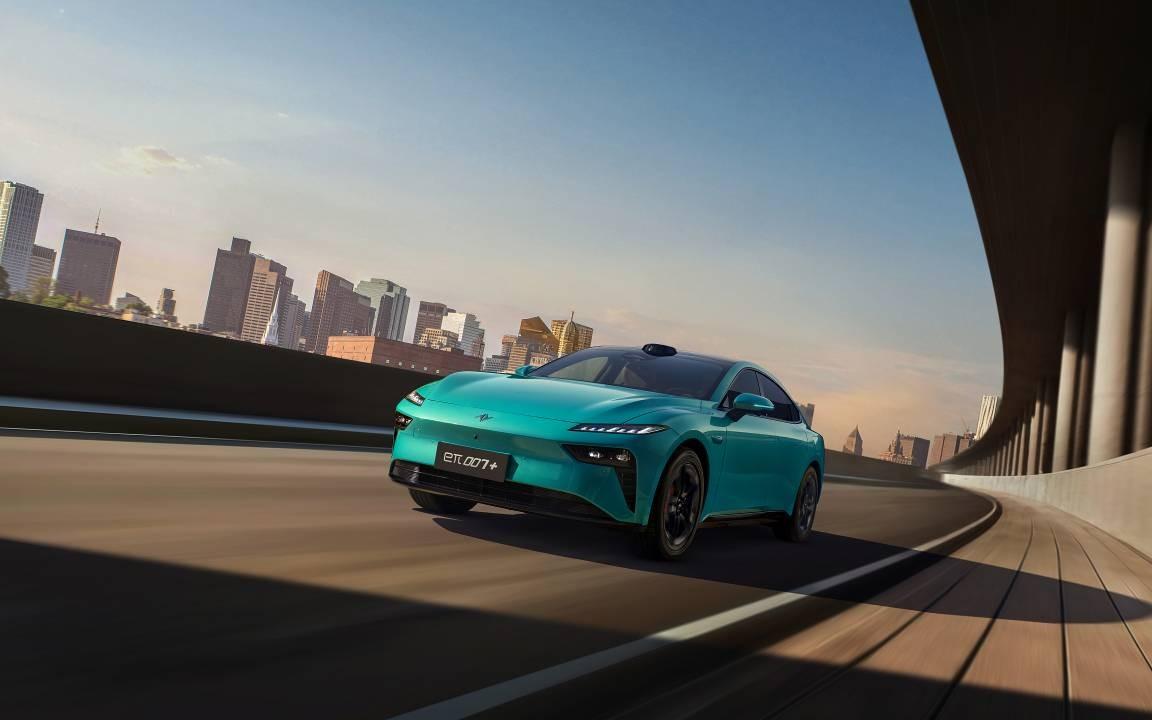 11月10日，东风奕派eπ007+上市，新车共推出3款车型，限时焕新价为13.9