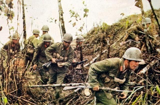 1979年，我军战士巡逻时，意外发现一个手脚溃烂之人，他身上有一支枪和300发子