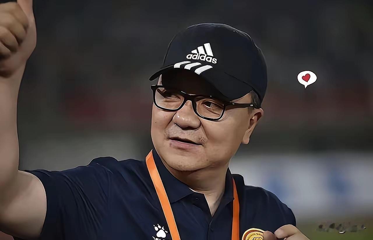 看到董路的“足球小将”在国外拿奖了
还以为是某个球俱乐部的青年队或者某正规的足球