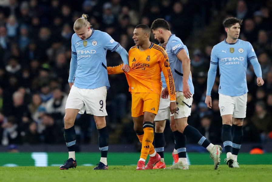 2025年行将结束，进球网评选出了五大联赛赛季至今最佳阵，哈兰德、姆巴佩搭档锋线