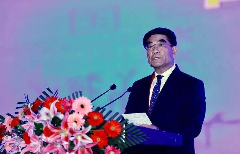 2011年，中石化广州分公司发生“天价酒”事件，让时任中石化老总的傅成玉颇为恼火