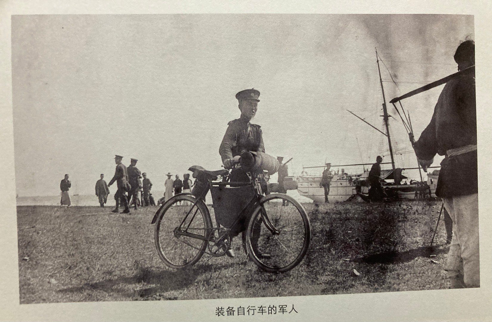 配备自行车的湖北新军，约1905年 ​​​