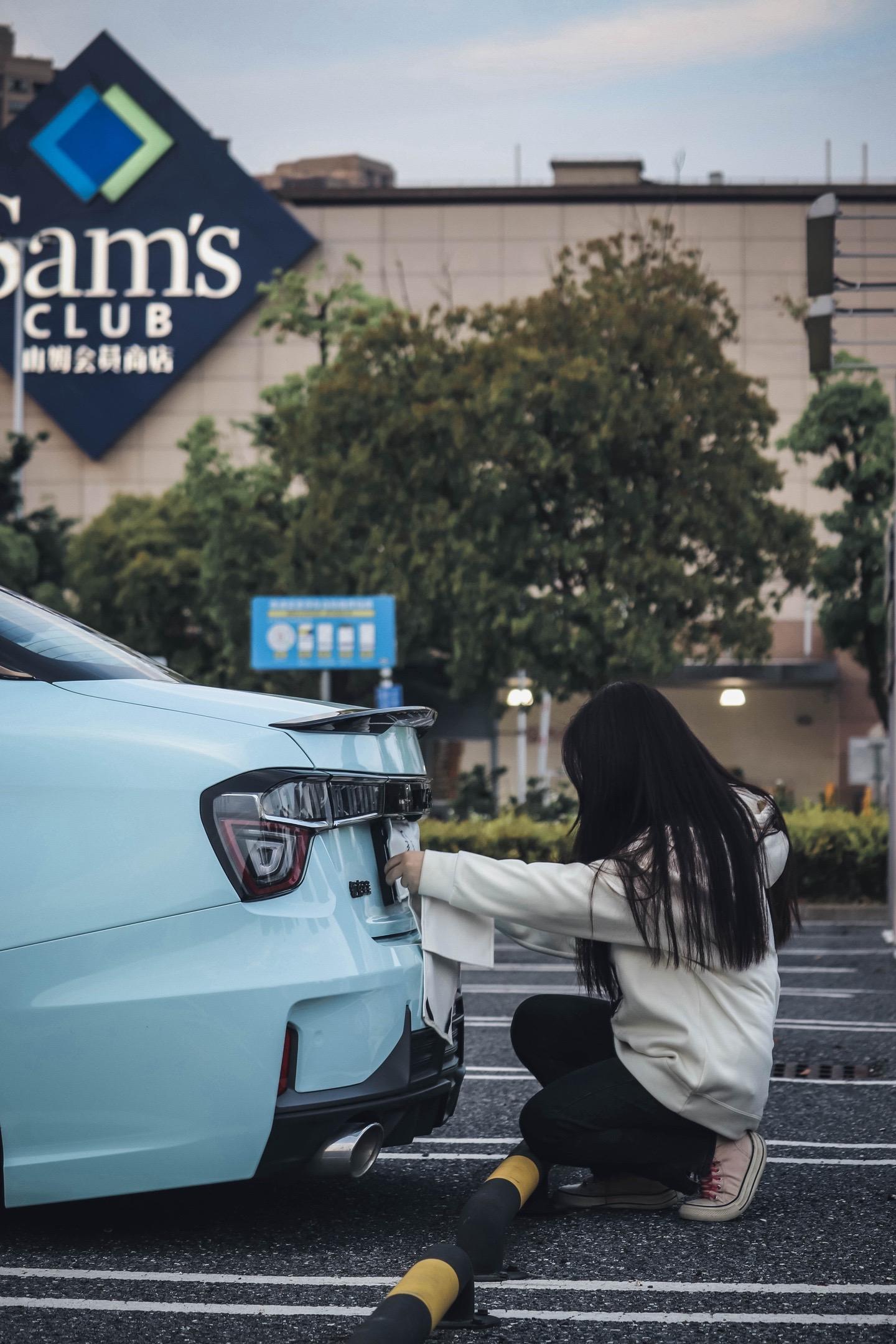 看看现在90后都开什么车 
我开领克很丢人吗