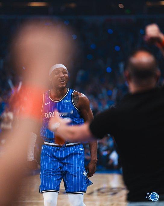 风格迥异！魔术晋级季后赛 输球后的魔术找回了自己，而赢钱后的黄蜂却迷失了，以惨败