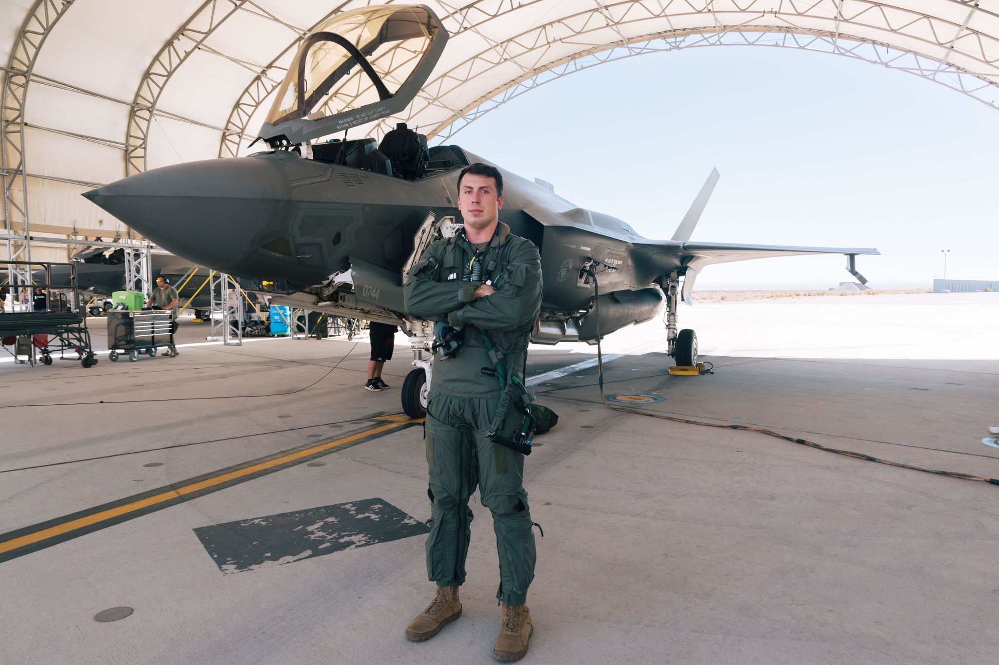 【火星球】今日球电 一名MD二等人的F-35A战斗机飞行员贺罗斯·埃尔德少校被“