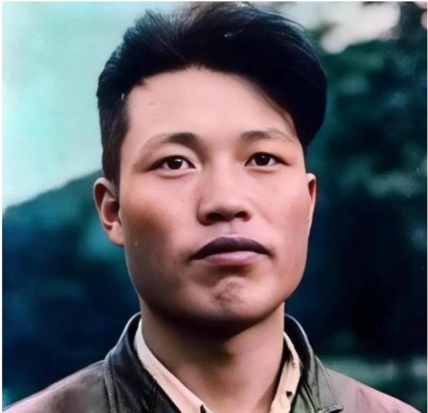 1953年，年仅21岁的朝鲜飞行员，开着当时世界上最先进的战机投诚美国，并获得1