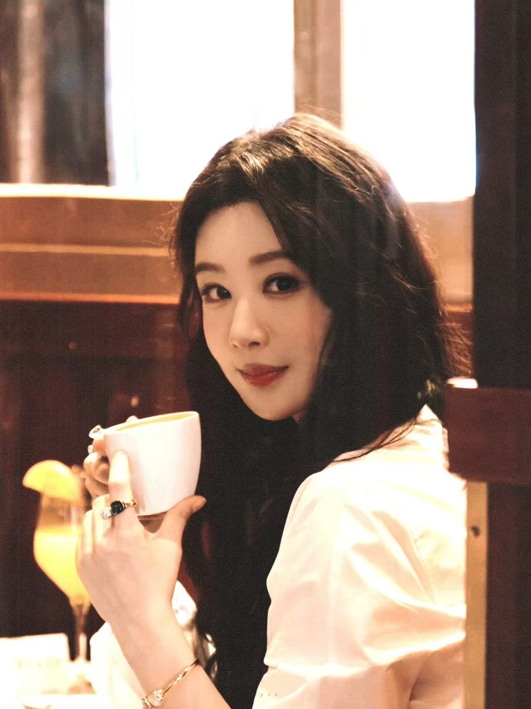 杨紫杨紫玉兰花开君再来  yz杨紫董竹君 你就是春风，不停吹动着我的心。