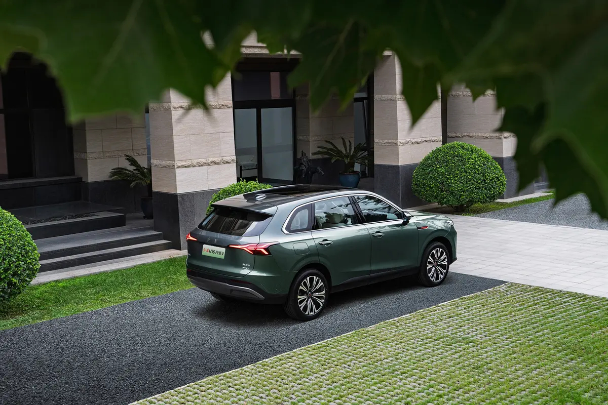 红旗HS6 PHEV ​​​