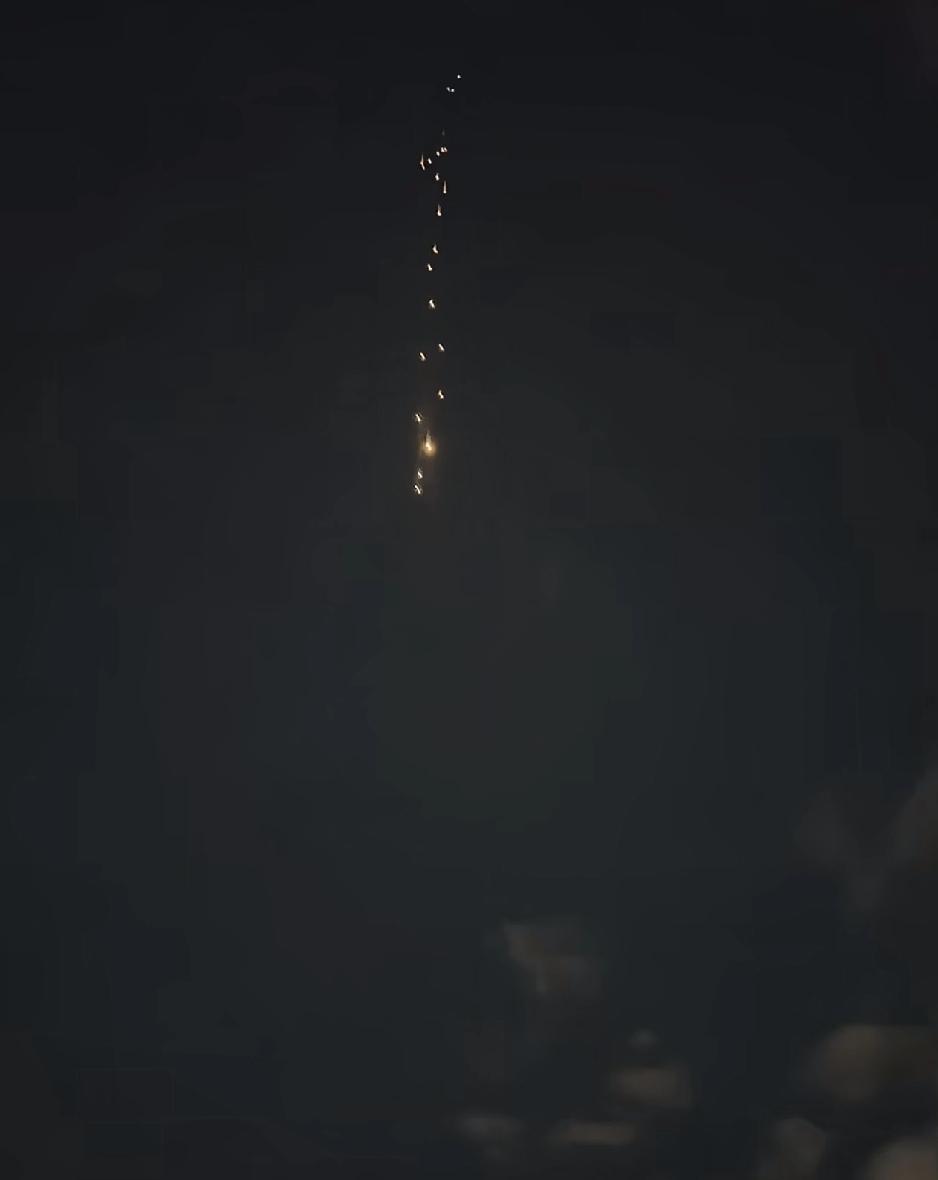 现在，你能想象以色列人每天过着怎样的生活吗？即便未曾身临其境，隔着屏幕也能深切感