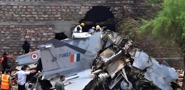 印度痛定思痛，发现要赶超中国，必须马上研发七代机。是的，你没看错，七代机！在接受