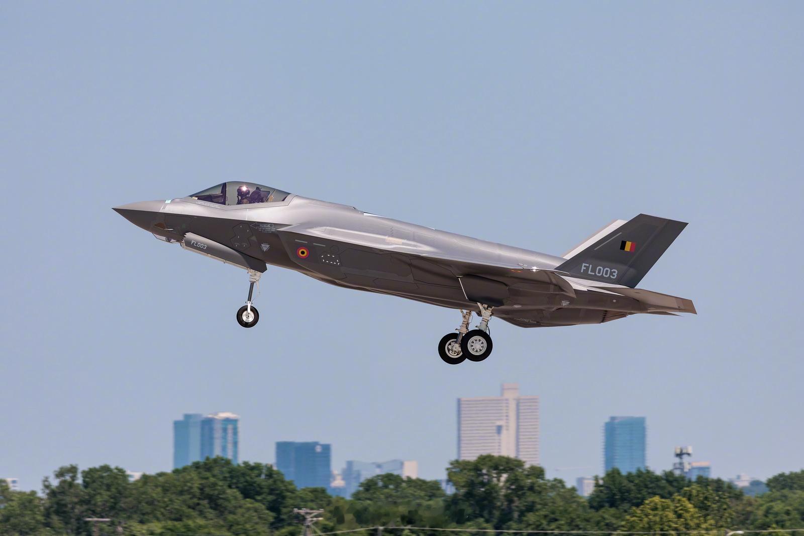 比利时空军第一架F-35A完成首飞[doge]F-35日渐街机化，主打一个国国都