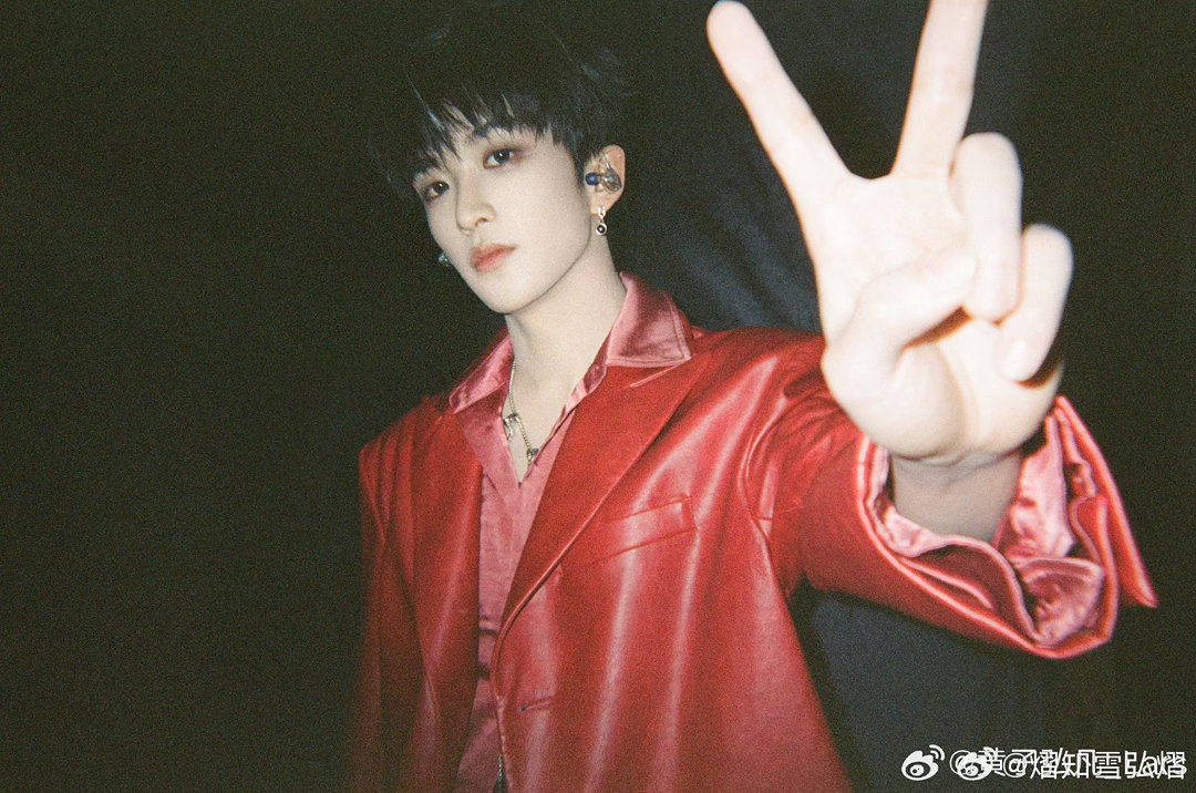 黄子弘凡跑男出场又在模仿谁奔跑吧黄子弘凡的出场，已经成为跑男固定彩蛋了。这次模仿