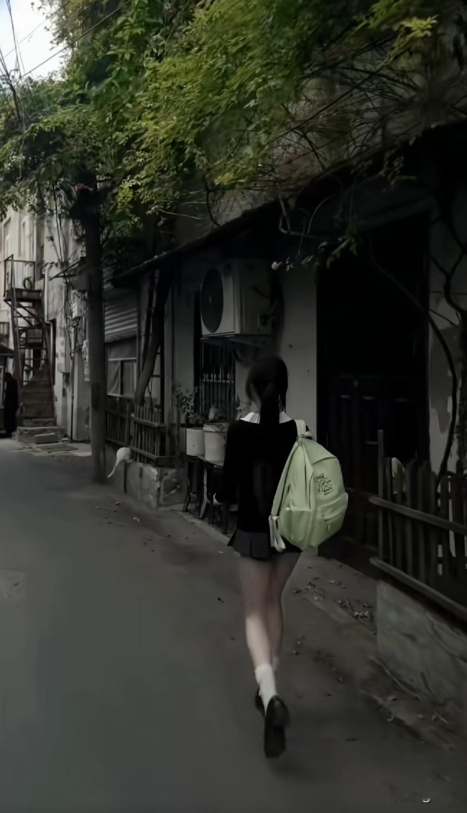 这个背景好好看呀，小说年代感