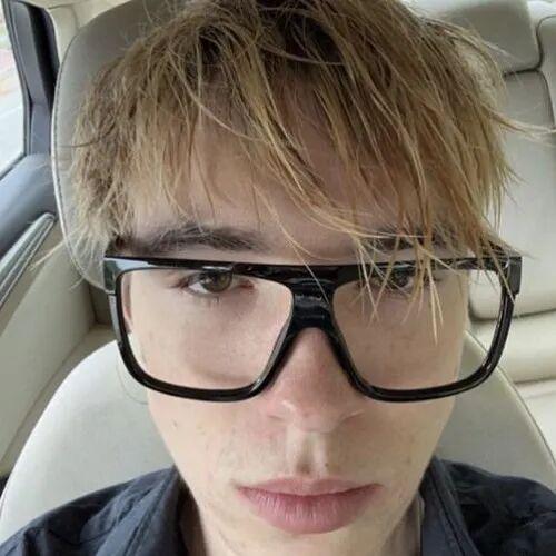 霍利斯·帕克·弗雷泽-赫恩登 (Hollis Parker Frazier-He