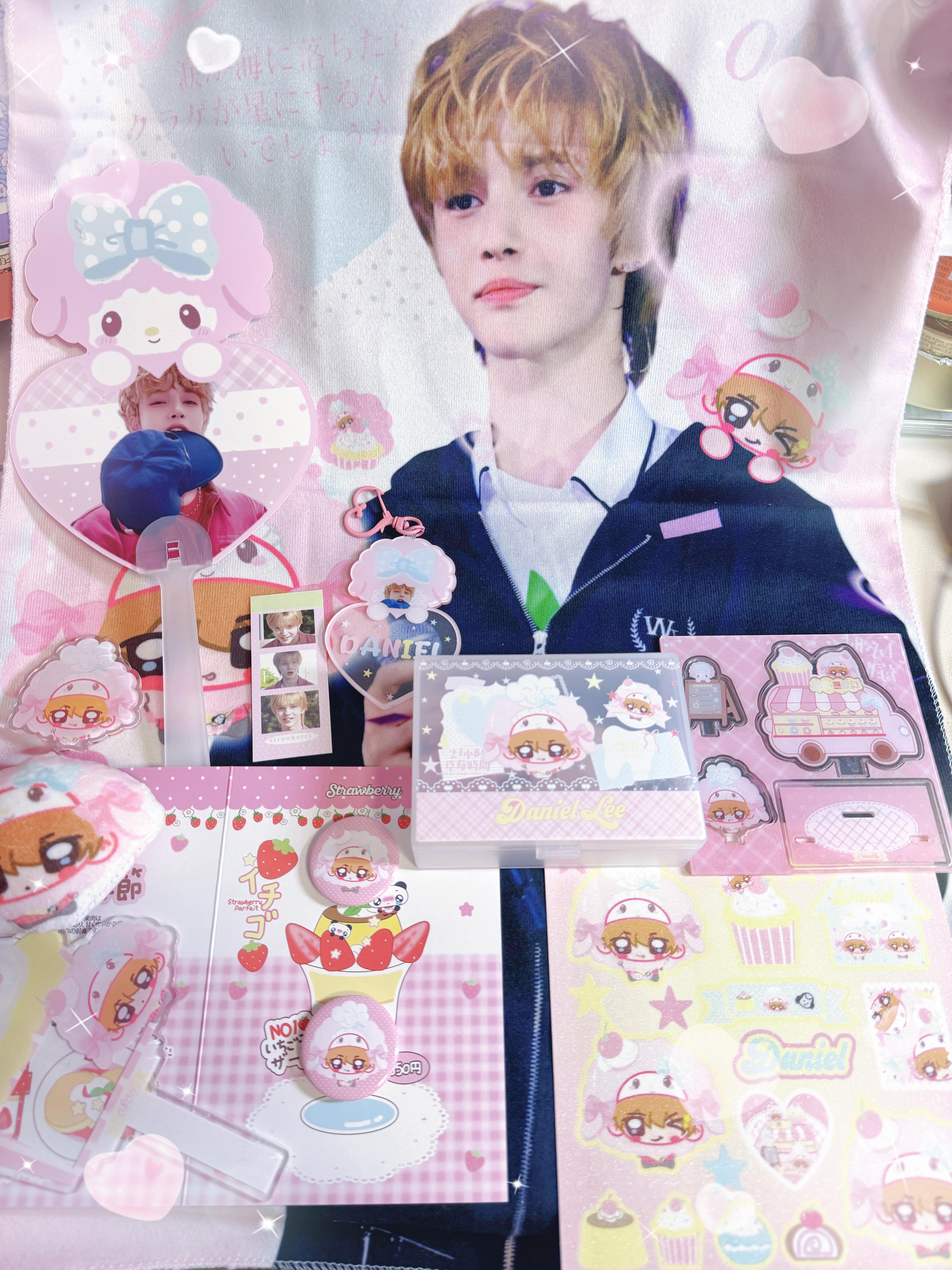 小Z大礼包🈶粉粉的和小z平常的风格一样嘿嘿，打开就是香香的很舒服，我先刨出来了