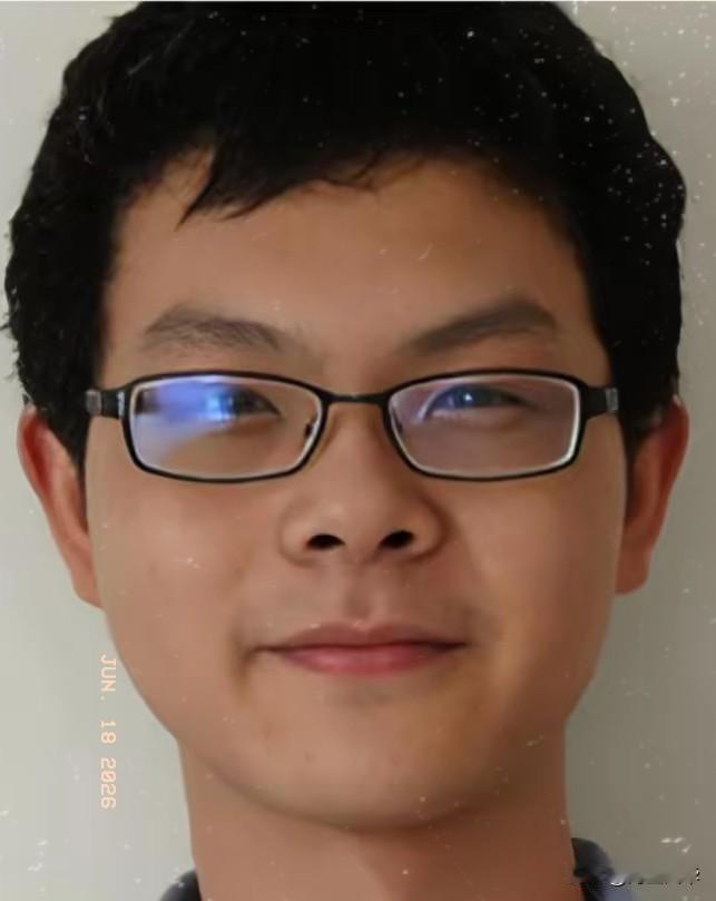 姚顺宇，清华大学传奇学霸，
物理天才，特等奖学金，斯坦福大学博士，加州大学伯克利