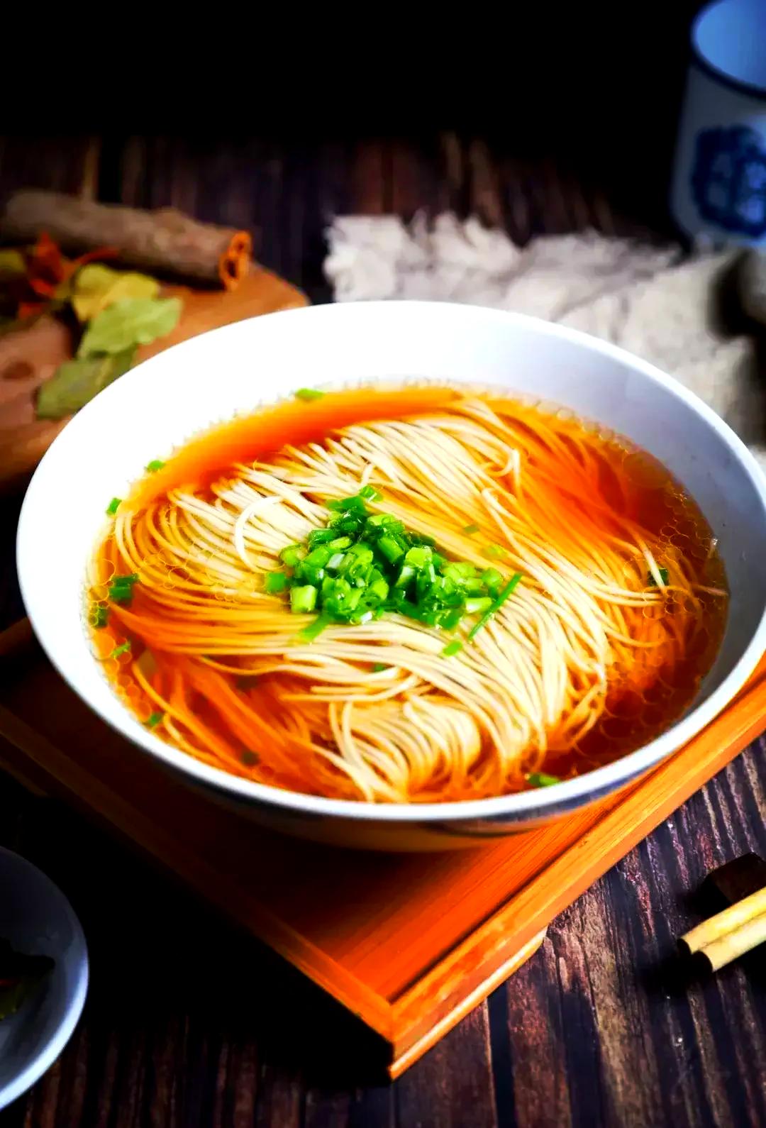 市场交易的强弱分析
1、强强。一直强，持续创新高，底部不断抬高。没有放量，没有加