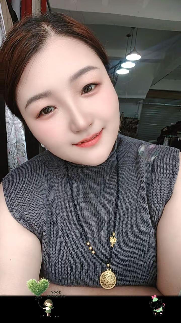 在能力范围内好好打扮 状态是自己给的 生活需要自恋