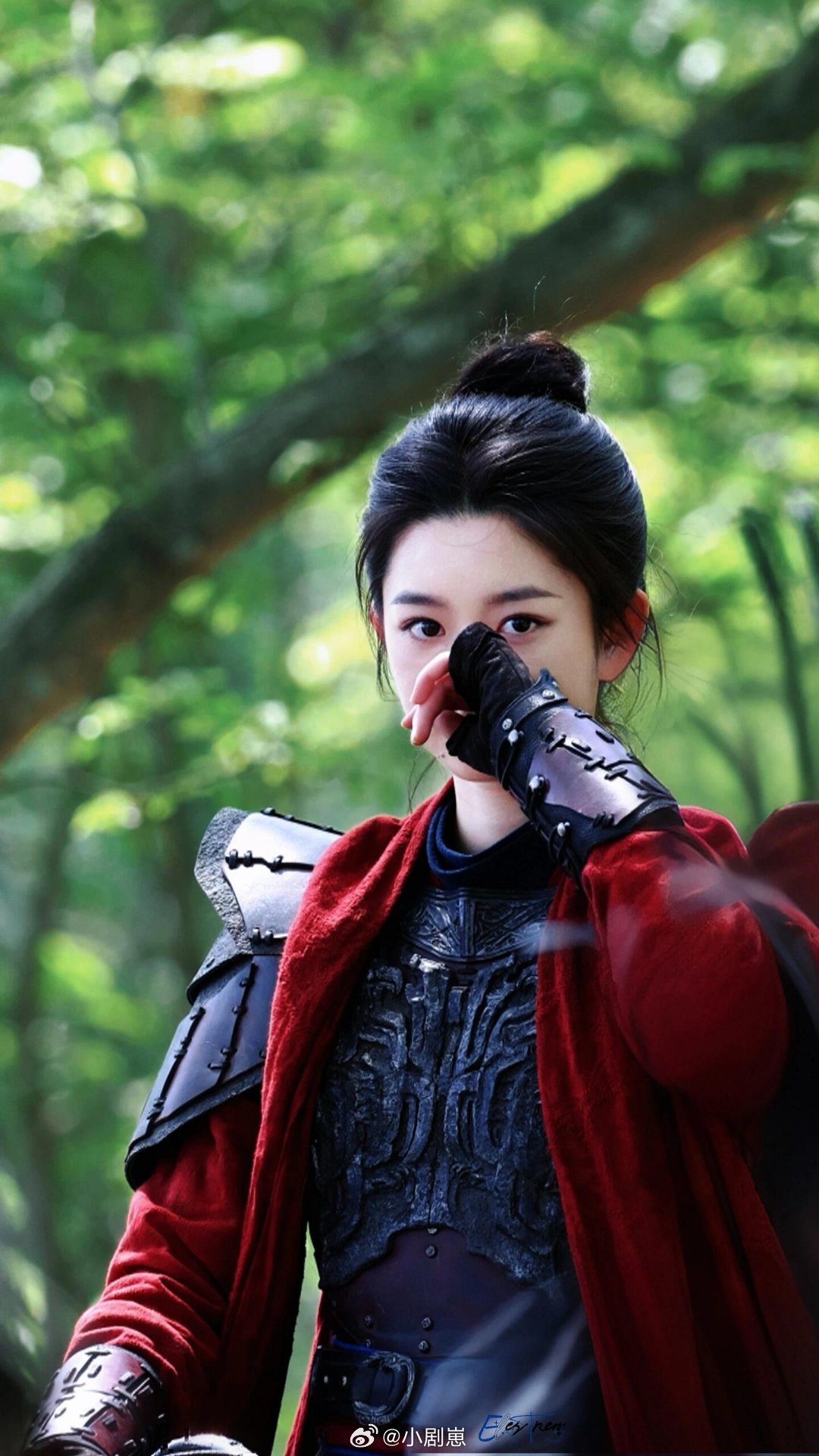 黄杨钿甜原声哭戏雪地里跪拍数小时，冻到失声还在演，黄杨钿甜小小年纪真的敬业！ ！