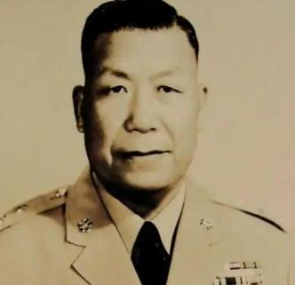 1949年，蒋介石专门运来2万公斤炸药，命令刘安祺炸毁青岛港口电厂工厂，他害怕留