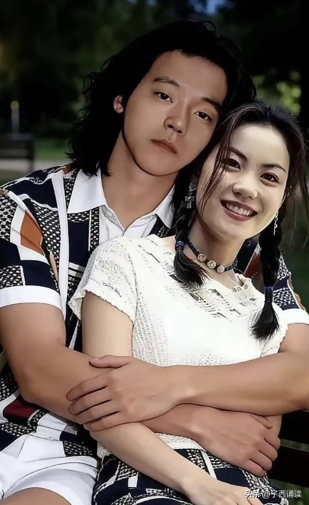 看看王菲和窦唯年轻时的模样，那时的王菲长相就是一个邻家小女孩形象啊，完全没有天后