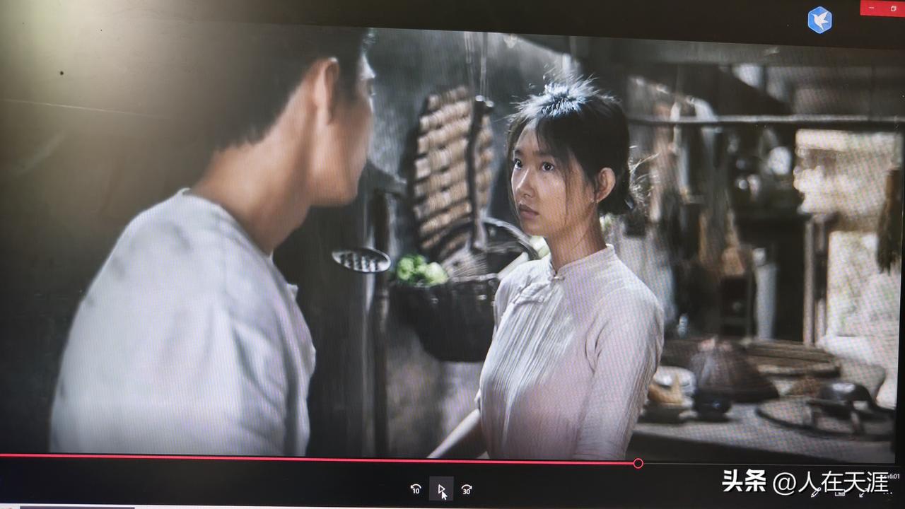 都说《莫得闲》好看，看了第一集，暂时还没有看到好看的。