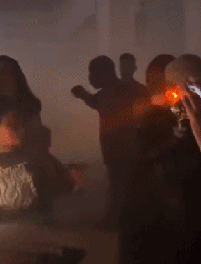 每天练背8分钟的侃爷Kanye West派对上引起争议的“女体盛”🍣每天练背8