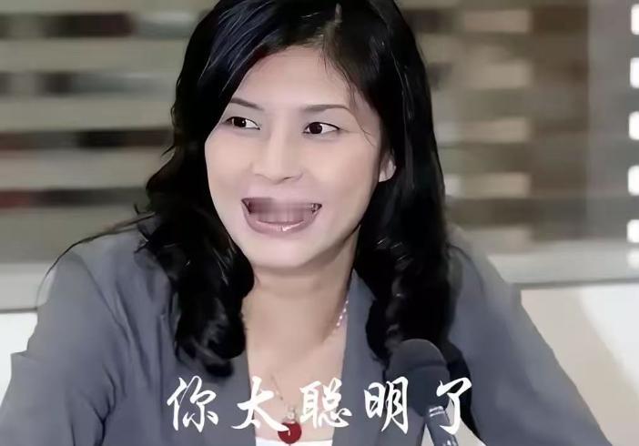 郑丽文太聪明了，主持人提问她去大陆打算先见谁？她回答：
说实话，郑丽文跟其他人相