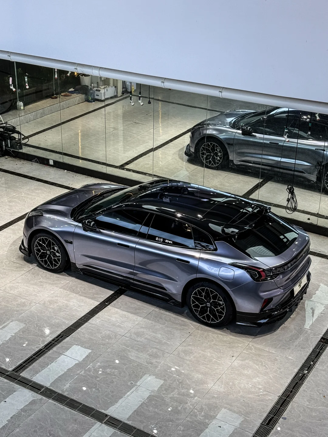 帅，真的超帅，极氪001这个颜色自带滤镜版