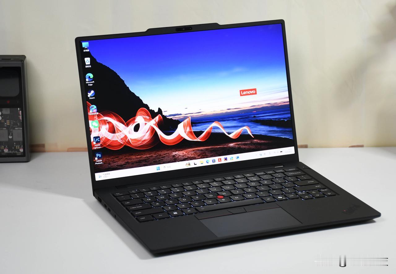 ThinkPad X14 2026就是一款很理想的商务轻薄本。它打破了以往商务笔