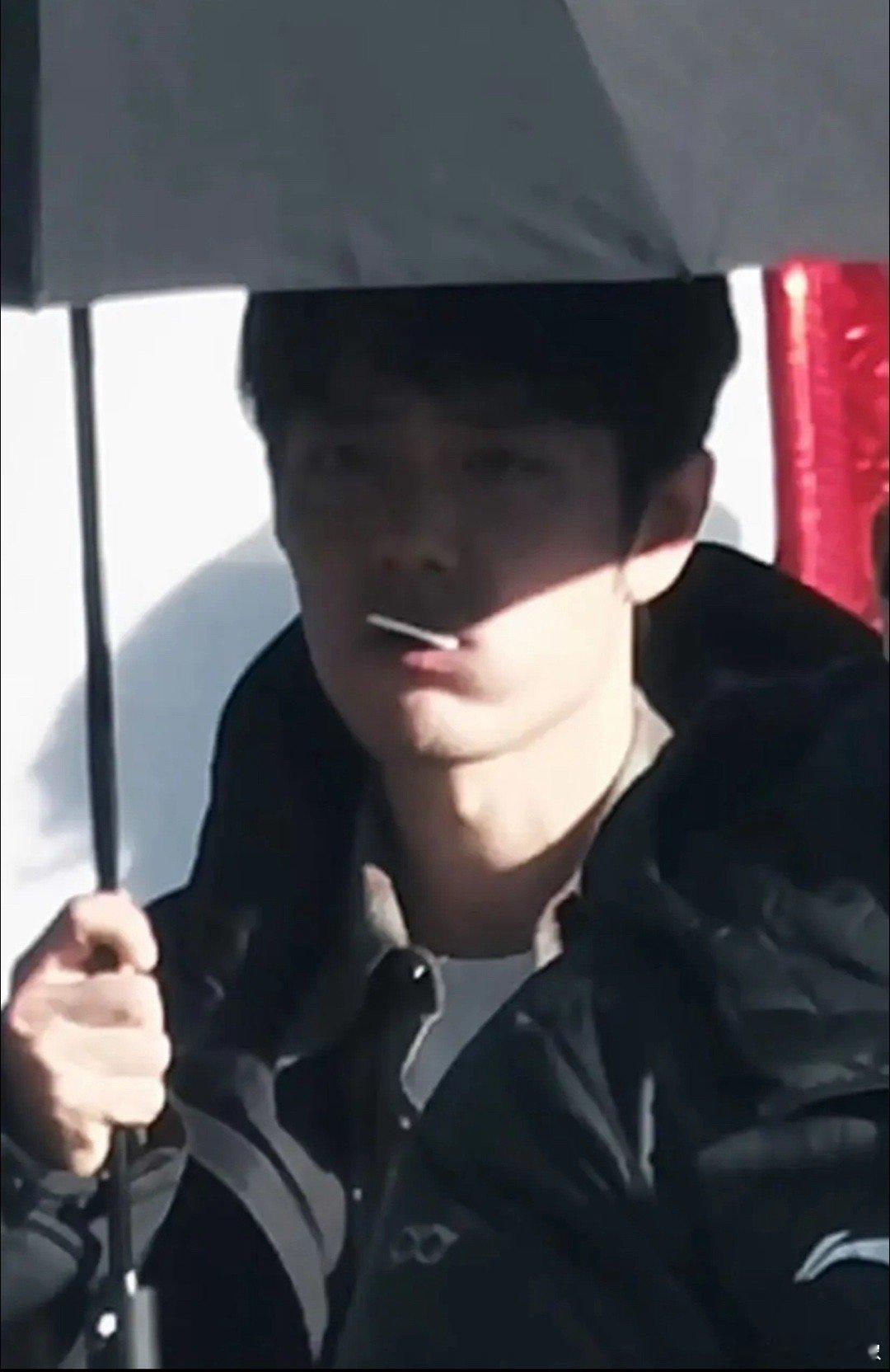 保持年轻的秘诀：吃棒棒糖🍭 