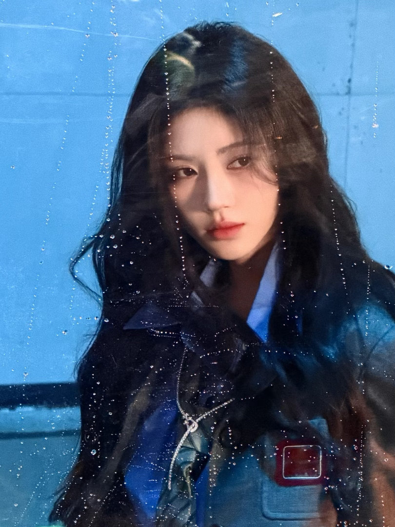 鞠婧祎 丝芭离开吸血的公司以后收入翻了好几倍，丝芭你考虑一下你是不是太过分了，支