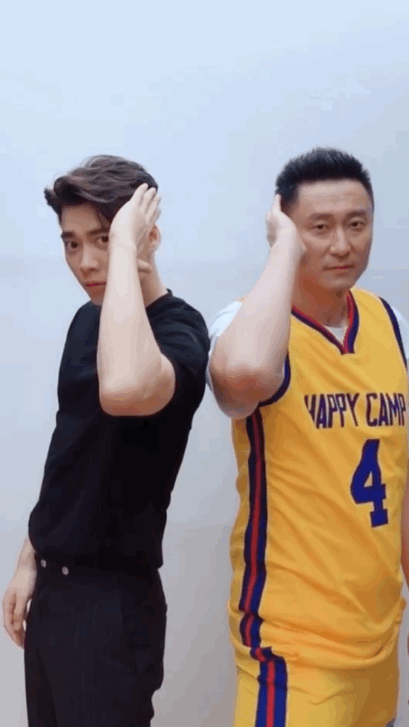 杜锋和李易峰这是在干啥？🤣
