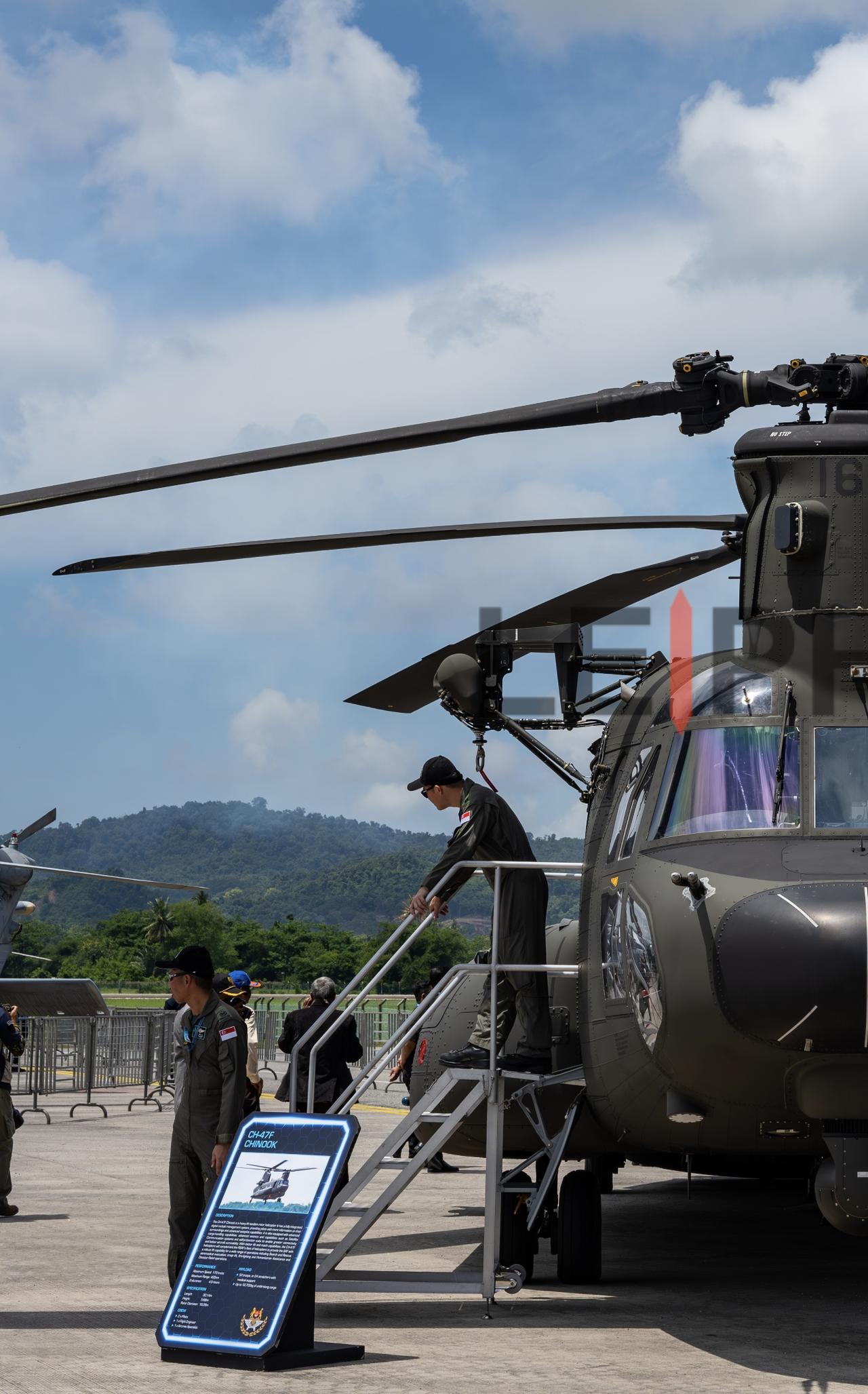 “欢迎登～机”，新加坡🇸🇬空军的CH-47F。