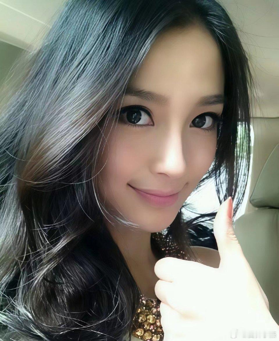 Angelababy这张脸真的老天爷赏饭吃 ​​​