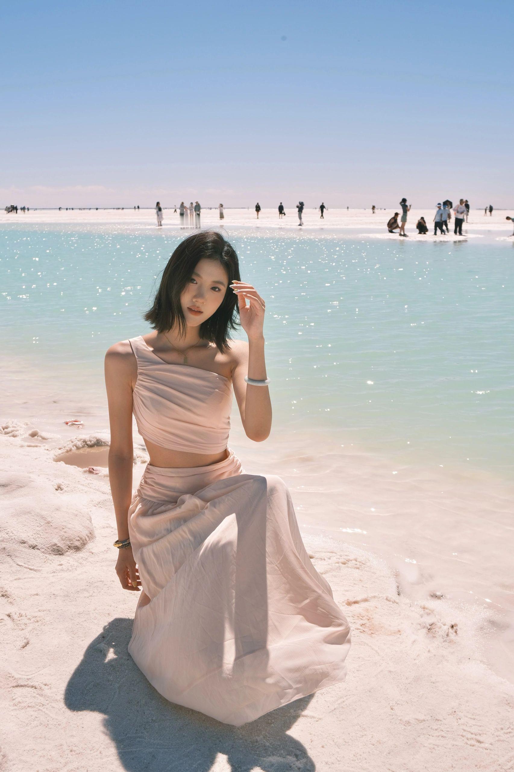 东台吉乃尔湖📍 ​​​