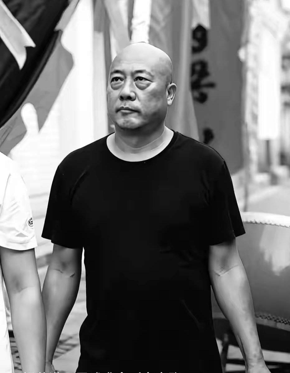 非遗武术教练曹海滨去世了，
看到他的死因，破防了，
57岁，120种武术套路，心