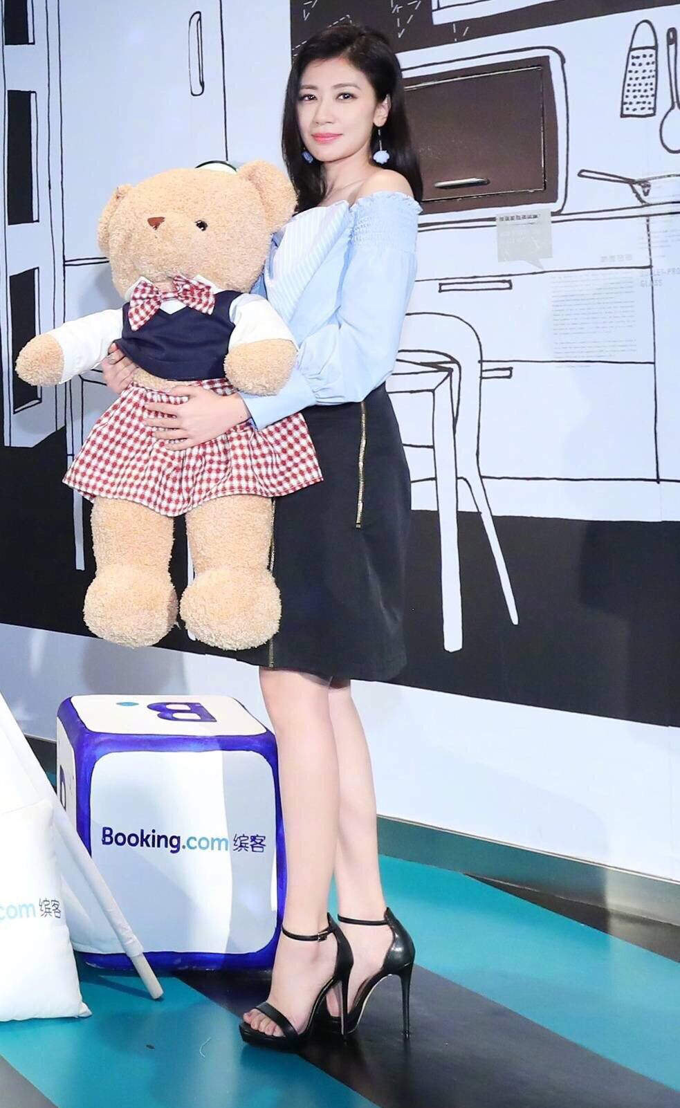 贾静雯写真精选：非常温柔优雅的内娱姐姐。贾静雯