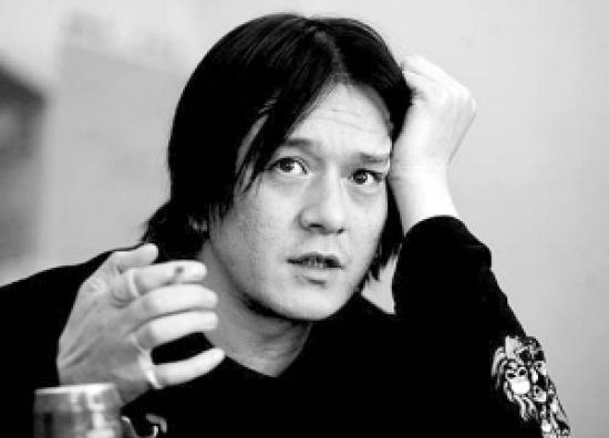 周迅旧爱贾宏声背着双亲，从14楼纵身跳下，两位老人冲下楼时，儿子已没了呼吸，谁成