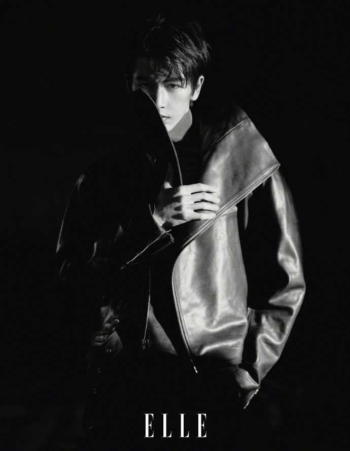 帅成天神了凌赫。。。ELLE四月刊张凌赫封面