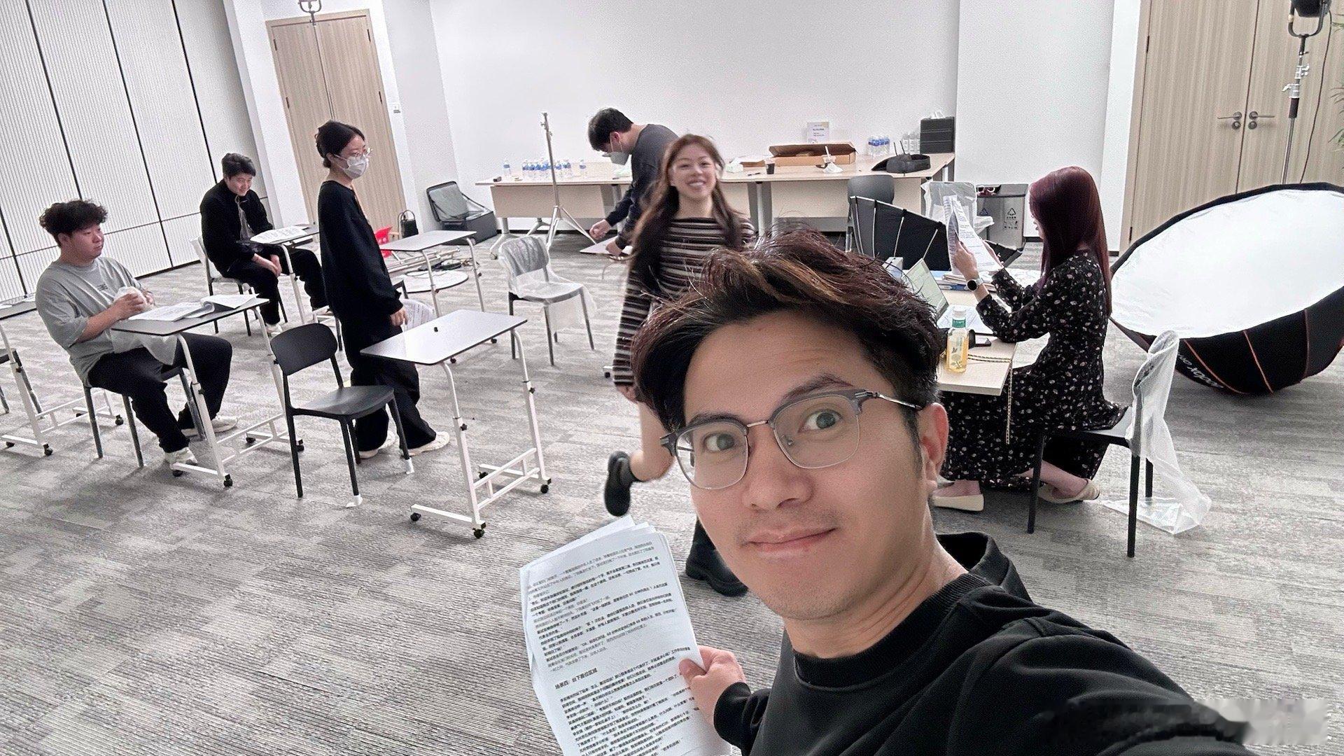 今天有一堆茄喱啡（跑龙套）