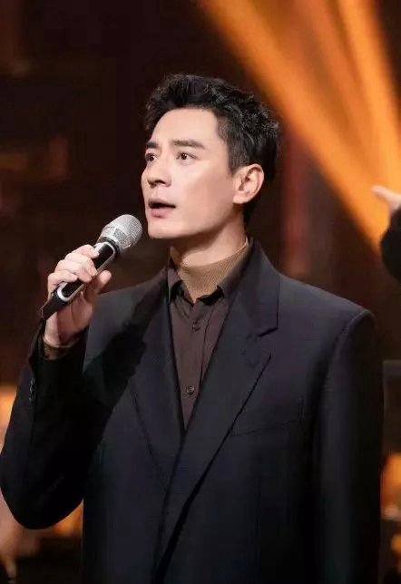 内娱宣发还得是芒果披荆斩棘官宣盘活了内娱 芒果搞宣发最大的本事就是让所有相关的不