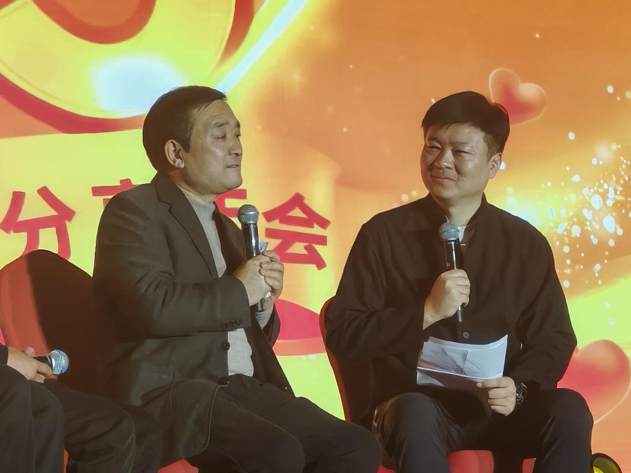 【一鲨·锐评】今晚，参加了2025年“光爱25载善意永有你”慈善晚会，我的内心经