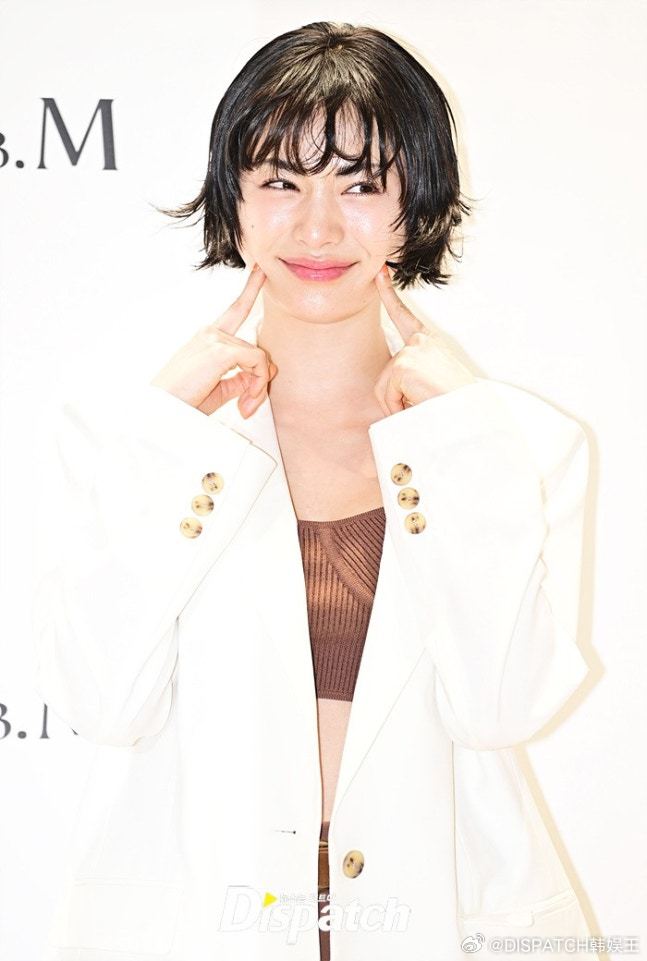 3日，林珍娜 出席了某品牌在首尔举行的宣传活动。 