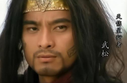 武松血溅鸳鸯楼把端茶倒水的丫鬟也杀掉是什么心态？
中国古代文学中，《水浒传》以其