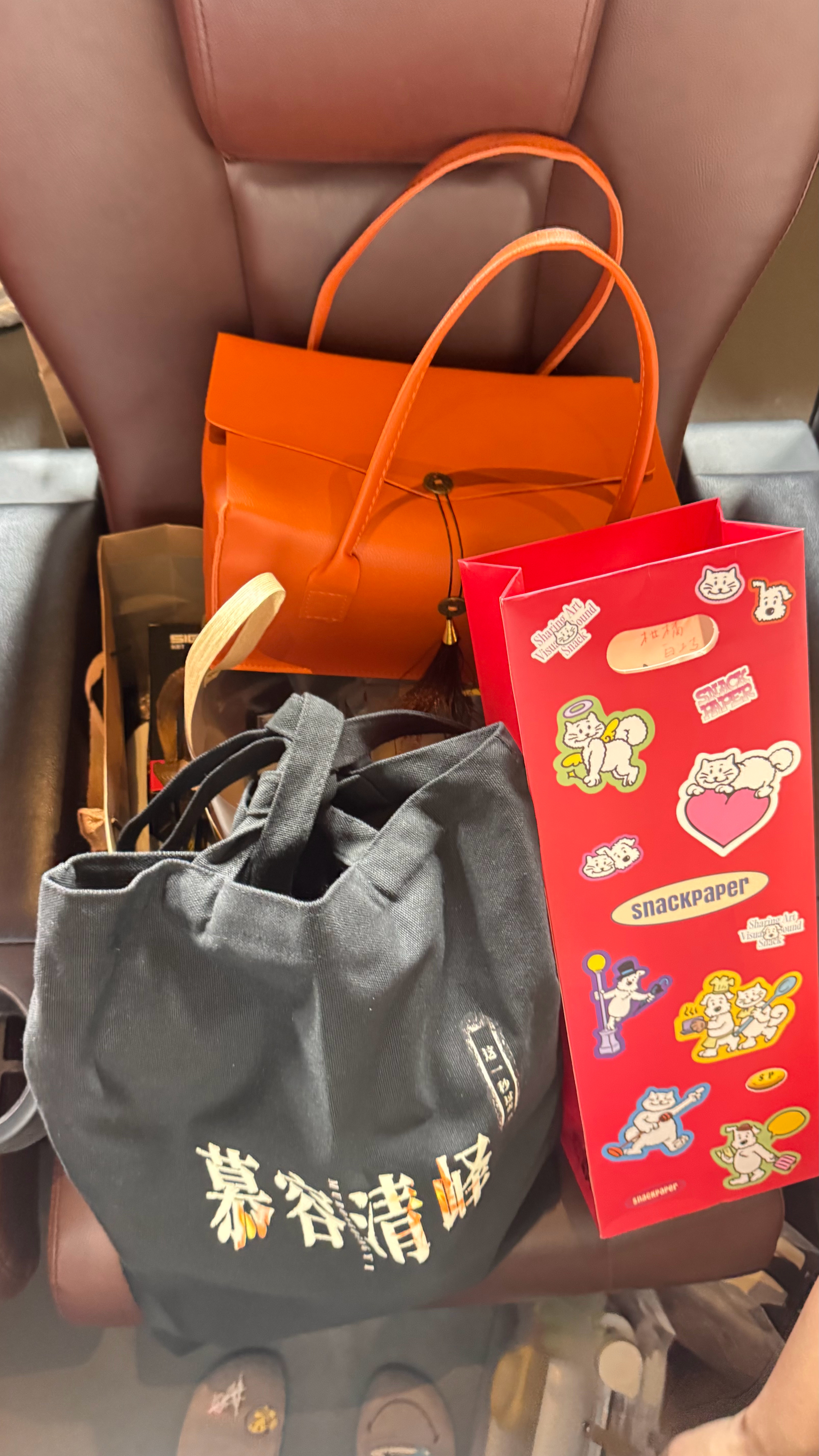 这一秒过火追剧团kk已就位！！！们《这一秒过火》追剧团的伴手礼太丰富了～张凌赫甚