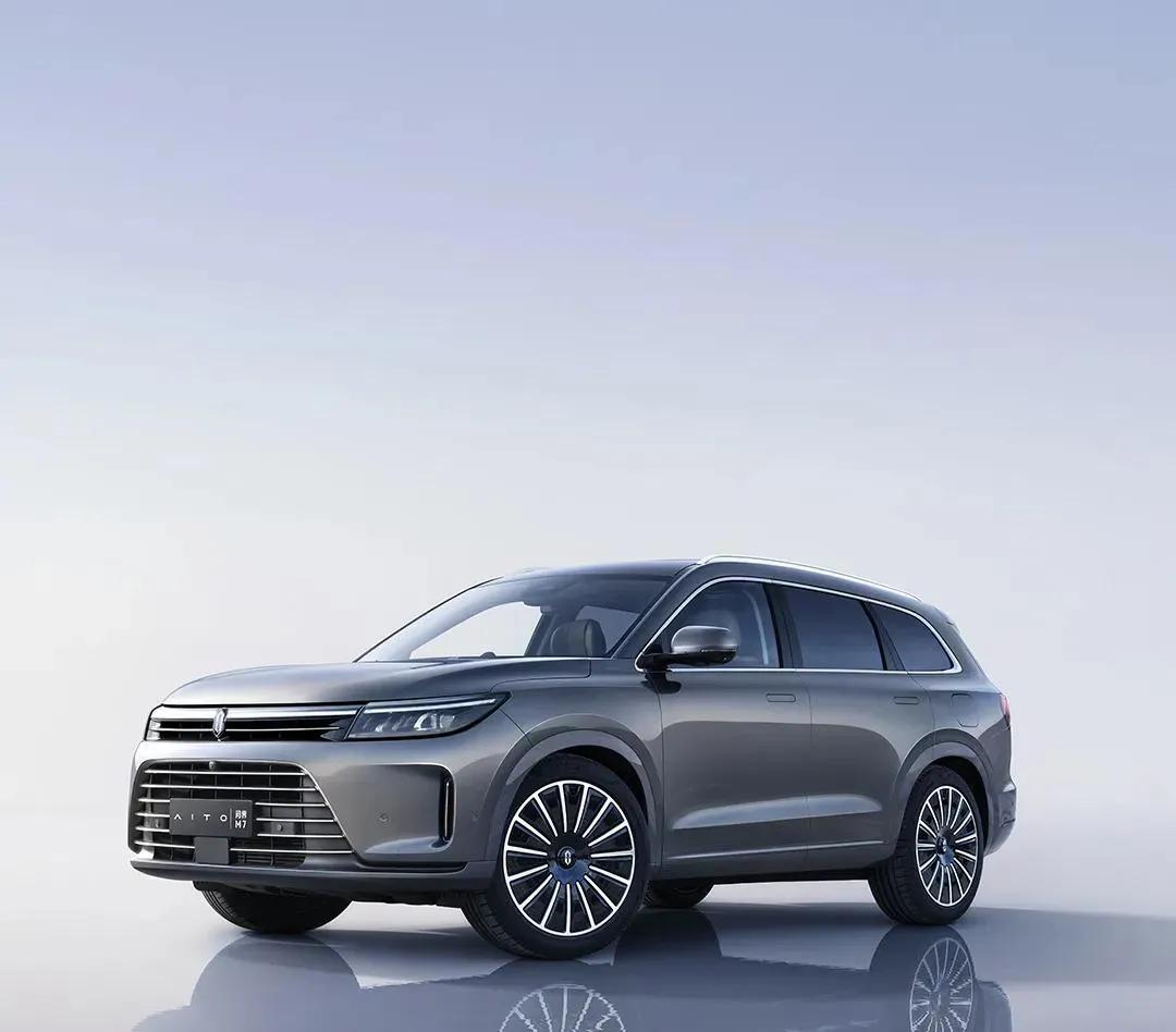 谁才是华为系SUV的价值优选开过岚图FREE+才知道，原来30万内的SUV能这么